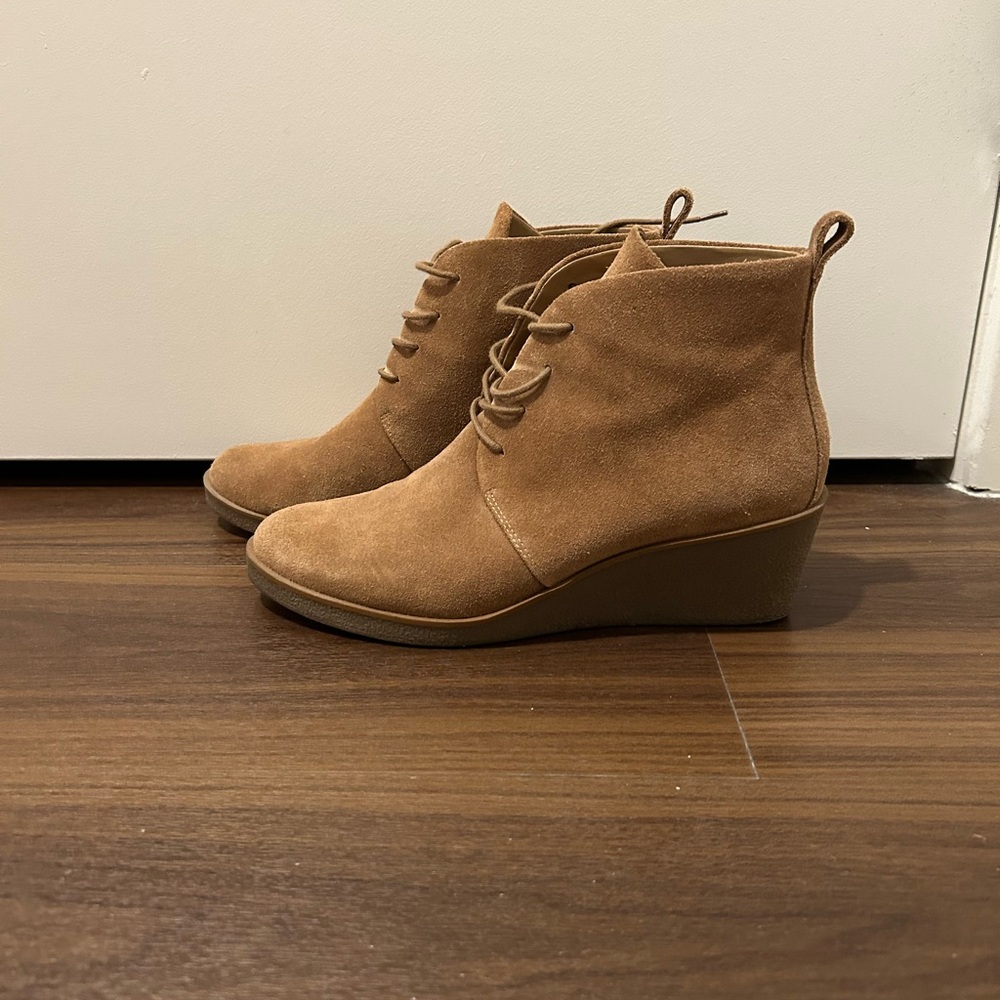 Aerosoles Tan Lace up Wedge Boot